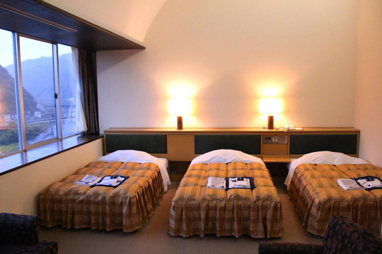 โฮเต็ล เซอิรา ชิมันโตะ Hotel ภายนอก รูปภาพ